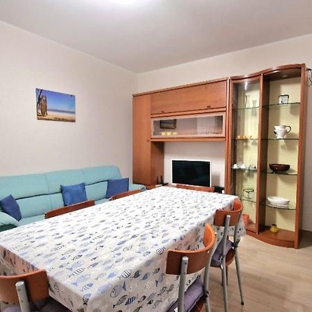 Chiara Pool Apartment Bardolino Bagian luar foto