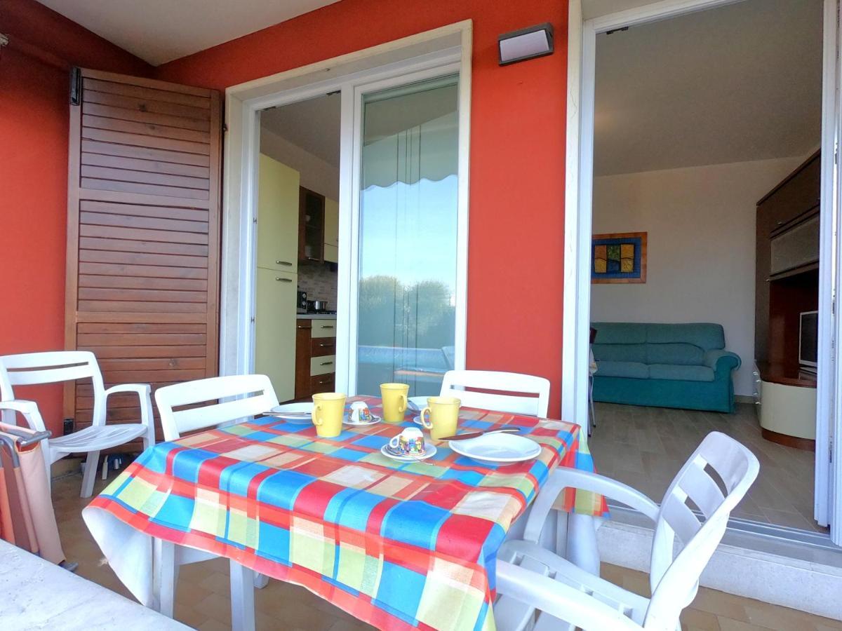 Chiara Pool Apartment Bardolino Bagian luar foto