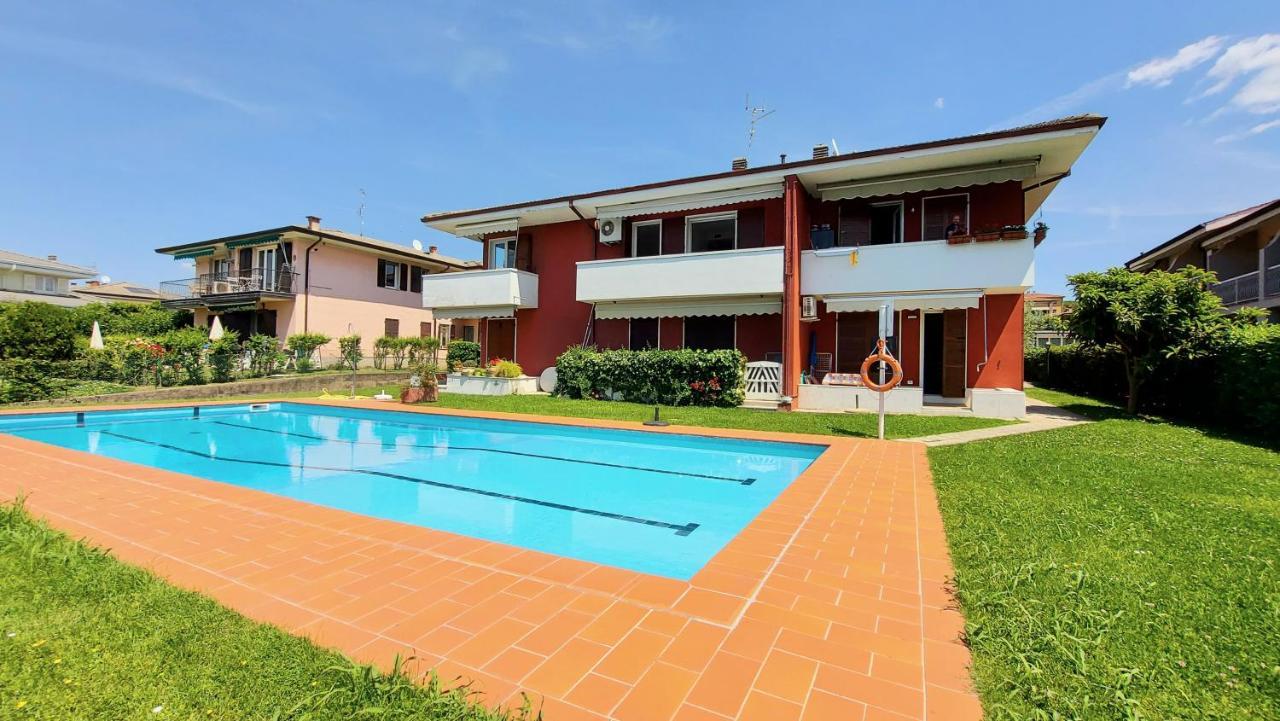 Chiara Pool Apartment Bardolino Bagian luar foto