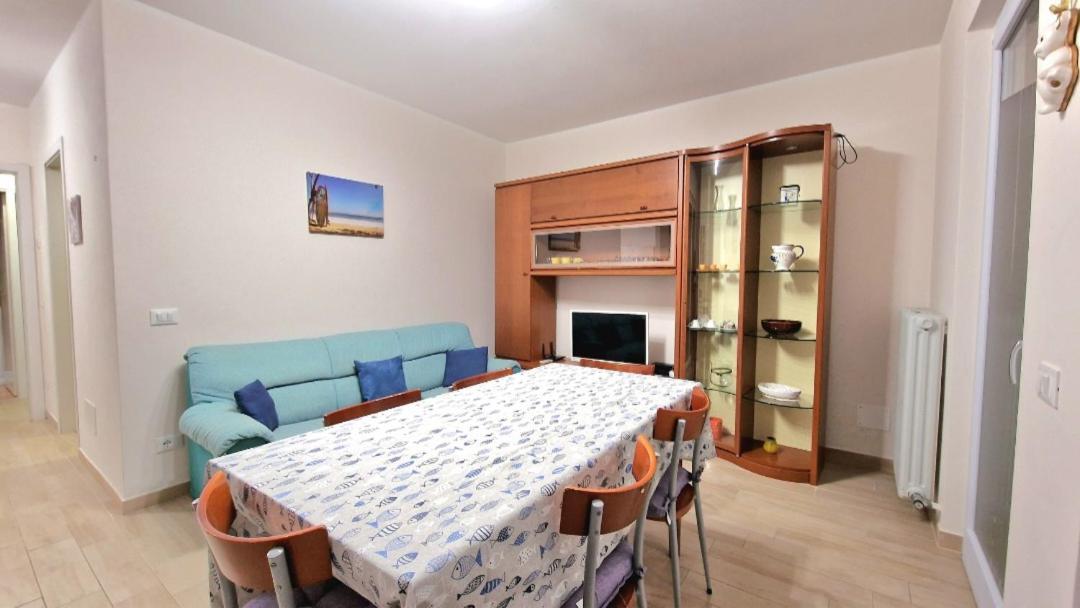 Chiara Pool Apartment Bardolino Bagian luar foto