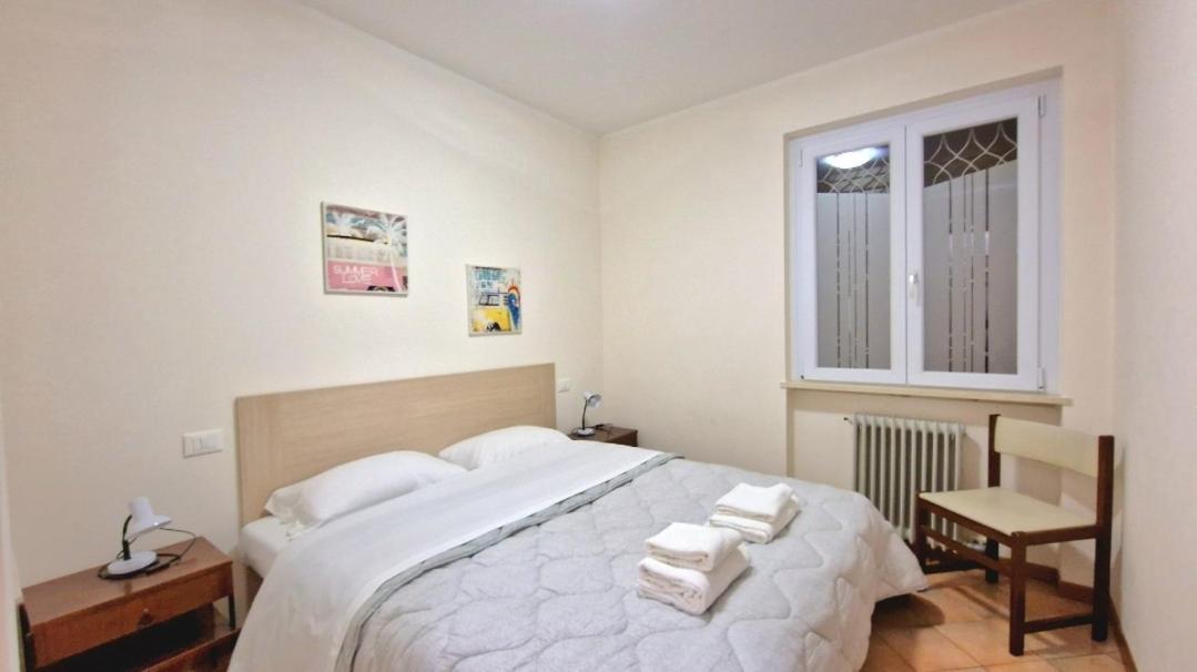 Chiara Pool Apartment Bardolino Bagian luar foto